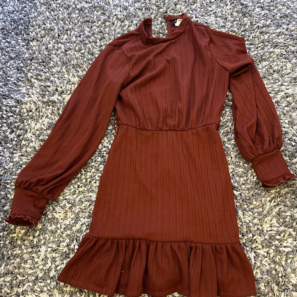 Dress - Picture 3 of 4